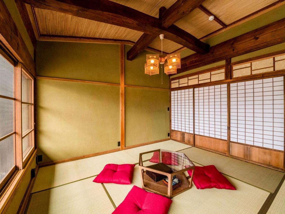Отель Nipponia Chichibu Monzenmachi Экстерьер фото