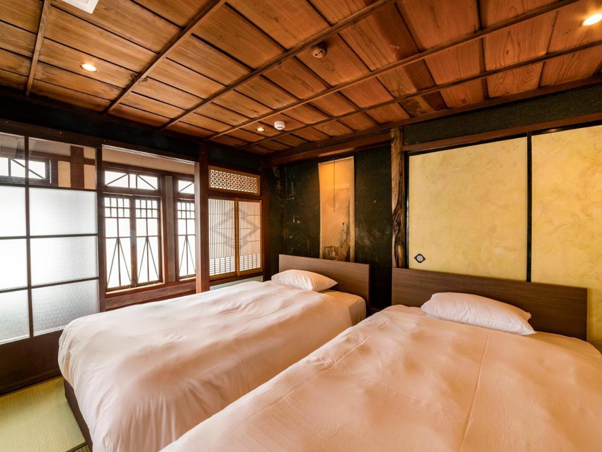 Отель Nipponia Chichibu Monzenmachi Экстерьер фото